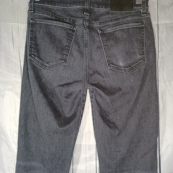 Lucky Brand Sweet Mid-Rise Straight Lightly Distressed Jeans - Picture 13 of 16